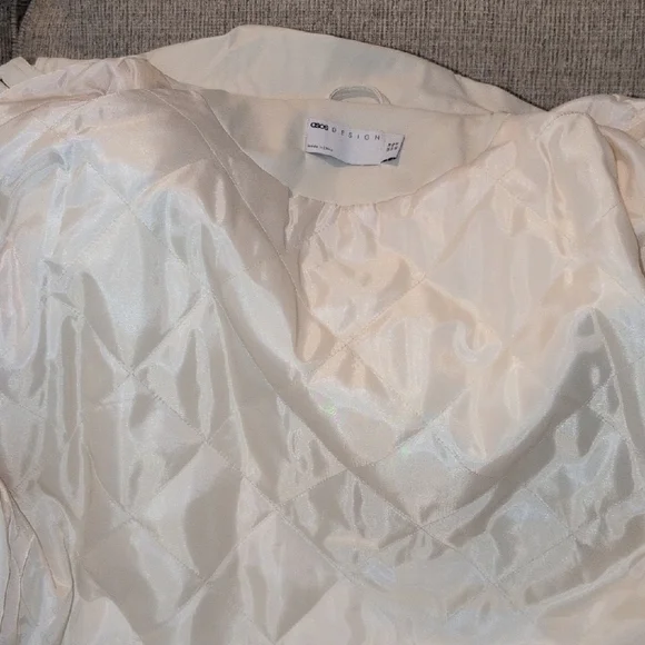 Oversized Cream Coat Faux Leather with Black Buttons - Picture 11 of 12